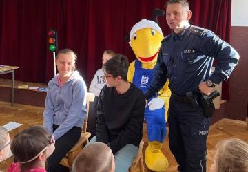 Spotkanie profilaktyczne z policjantem
